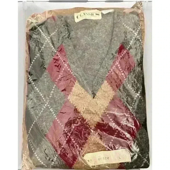 Vintage Sears Classic Mens L 100% Shetland Wool Gray Black Argyle V-Neck Sweater - Picture 8 of 9